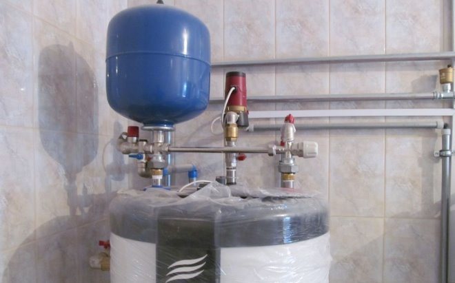 Битовите помпи са проектирани да рециркулират вода в малки системи за топла вода