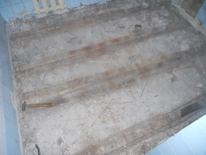Ако изоставанията са много стари, разхлабени и изгнили, те премахват всичко към бетонната основа