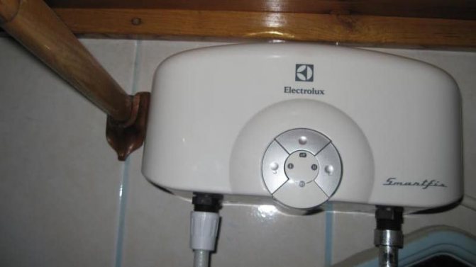 Как да инсталирате проточен бойлер в банята