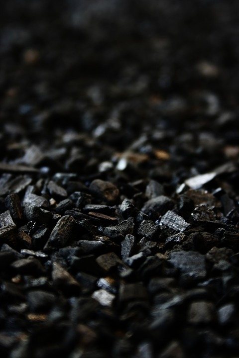 Възможно ли е да се отоплява печка с въглища