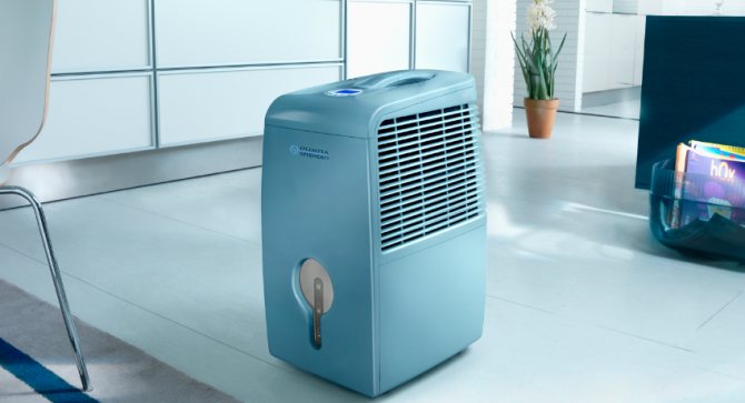 Преносим климатик без въздуховод има лаконичен дизайн, поради липсата на дренажни тръби и тави за събиране на влага