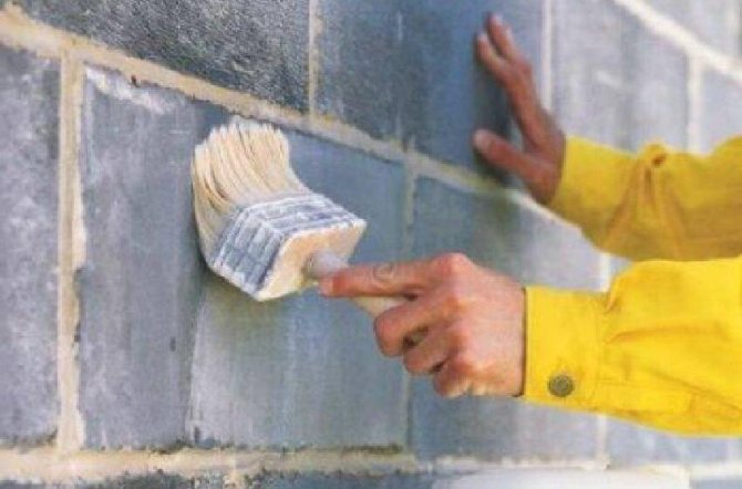 Изолация на стени с полистирол отвън = Грундиране на стени